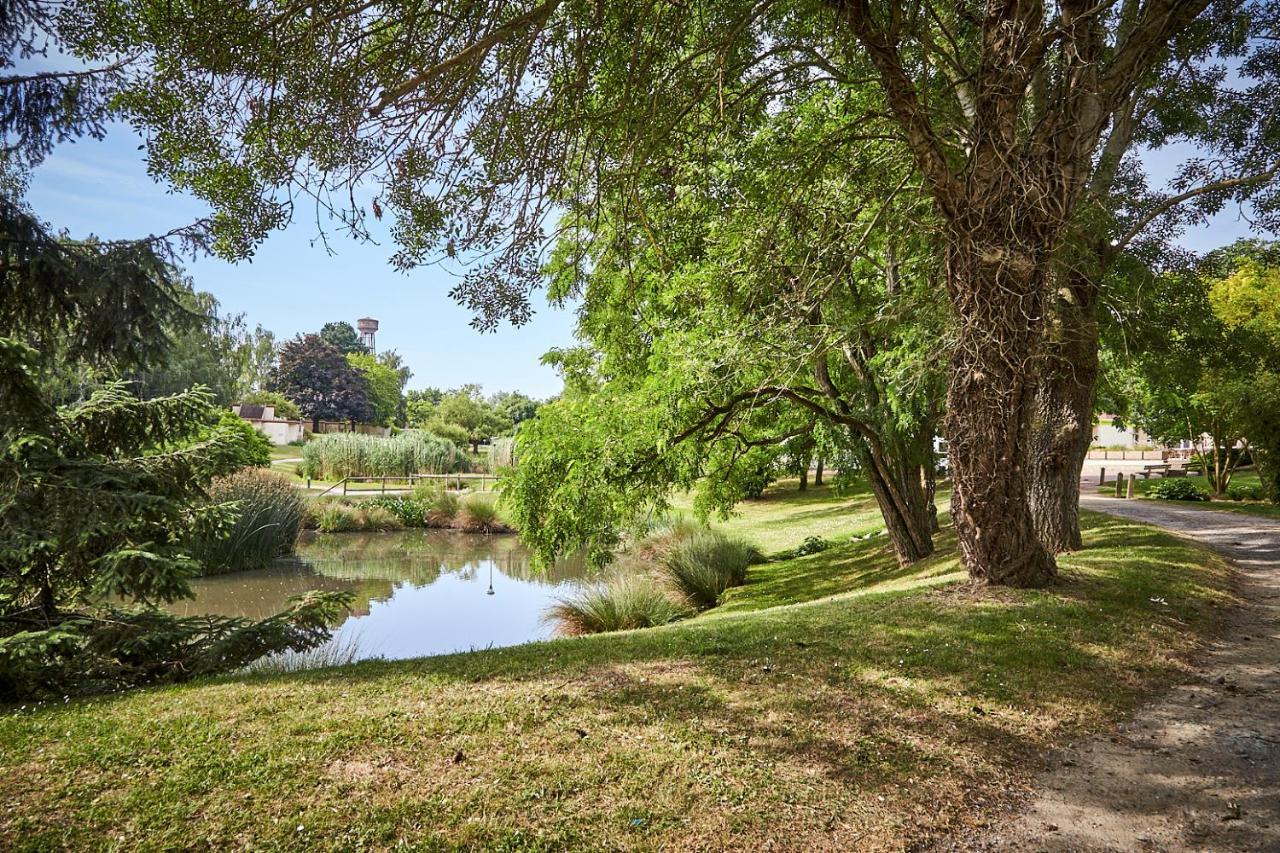 ホテル Les Jardins De L'Anjou Montjean-sur-Loire エクステリア 写真